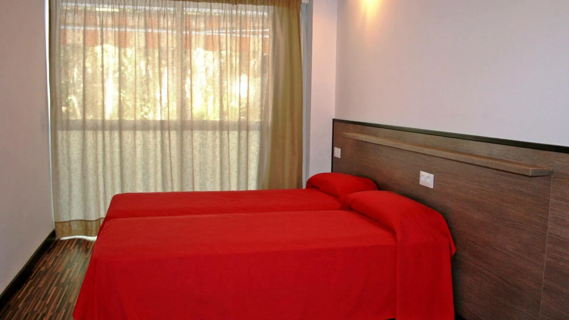 Hotel Apartamentos Park Suites Salou