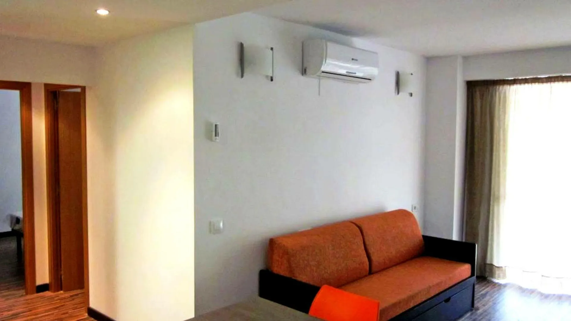 Apartamentos Park Suites サロウ スペイン
